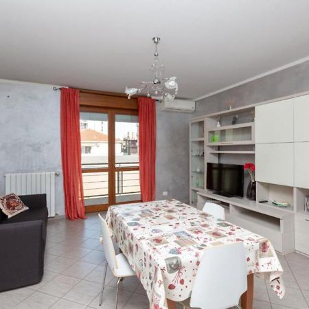 Comfy Cozy Apartment Close To Metro Turin Ngoại thất bức ảnh