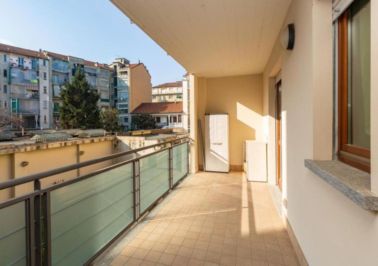 Comfy Cozy Apartment Close To Metro Turin Ngoại thất bức ảnh